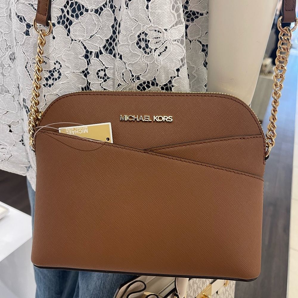 MICHAEL KORS Jet Set Travel Medium Dome Crossbody XCROSS XBODY Bag
Luggage 
NWT - Picture 14 of 16